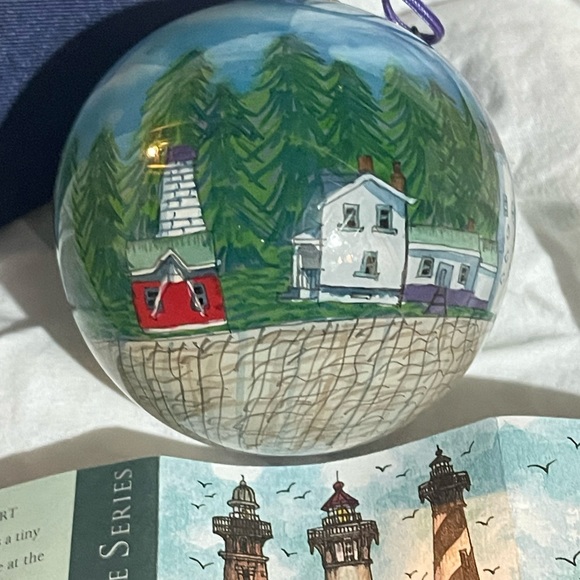 Li bien Christmas ornament one from the lighthouse series. - Picture 8 of 11